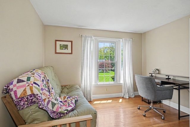 215 Rolling Meadow Dr, Holliston, MA 01746