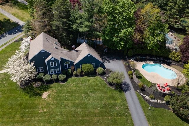 215 Rolling Meadow Dr, Holliston, MA 01746
