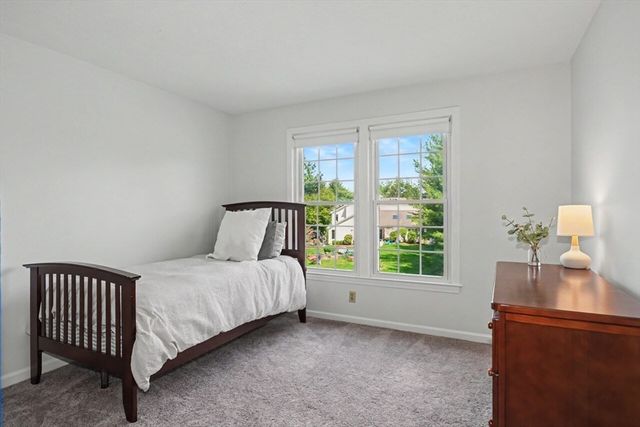 215 Rolling Meadow Dr, Holliston, MA 01746