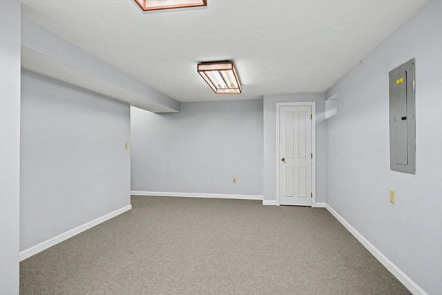 215 Rolling Meadow Dr, Holliston, MA 01746