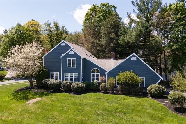 215 Rolling Meadow Dr, Holliston, MA 01746