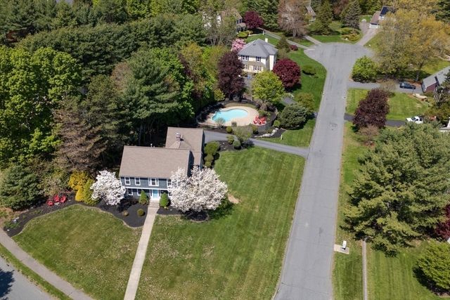 215 Rolling Meadow Dr, Holliston, MA 01746