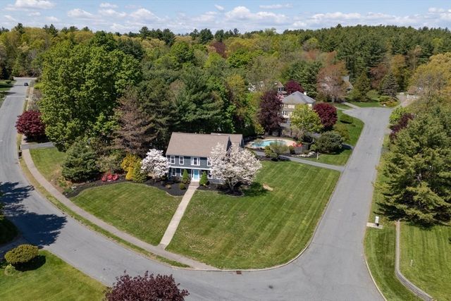 215 Rolling Meadow Dr, Holliston, MA 01746
