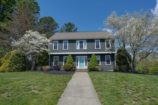 215 Rolling Meadow Dr, Holliston, MA 01746