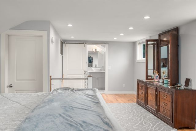 32 Oak St, Stoneham, MA 02180