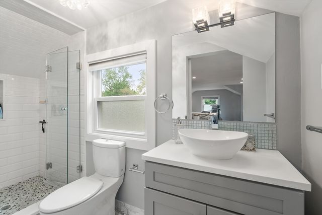 32 Oak St, Stoneham, MA 02180