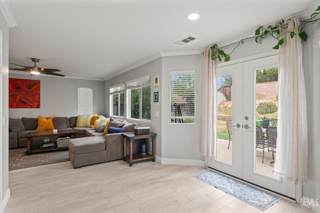 11416 Magnolia Street, Corona, CA 92883