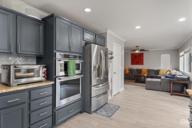 11416 Magnolia Street, Corona, CA 92883