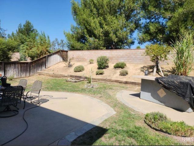 11416 Magnolia Street, Corona, CA 92883