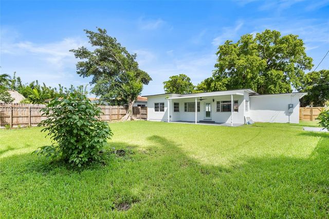 1581 Normandy Dr, Miami Beach, FL 33141