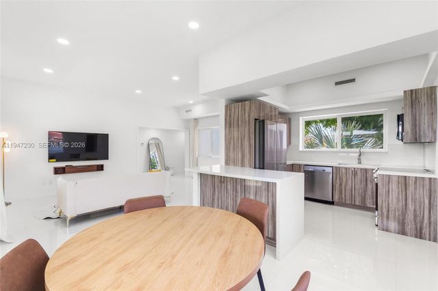 1581 Normandy Dr, Miami Beach, FL 33141