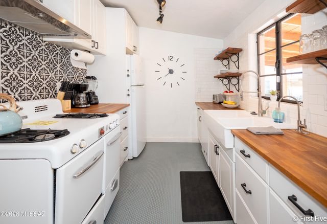 2620 E Lee Street, Tucson, AZ 85716