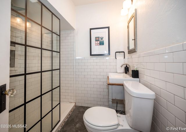 2620 E Lee Street, Tucson, AZ 85716