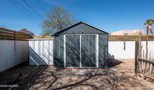 2620 E Lee Street, Tucson, AZ 85716