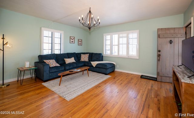 2620 E Lee Street, Tucson, AZ 85716