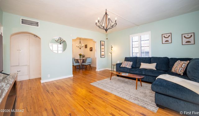 2620 E Lee Street, Tucson, AZ 85716