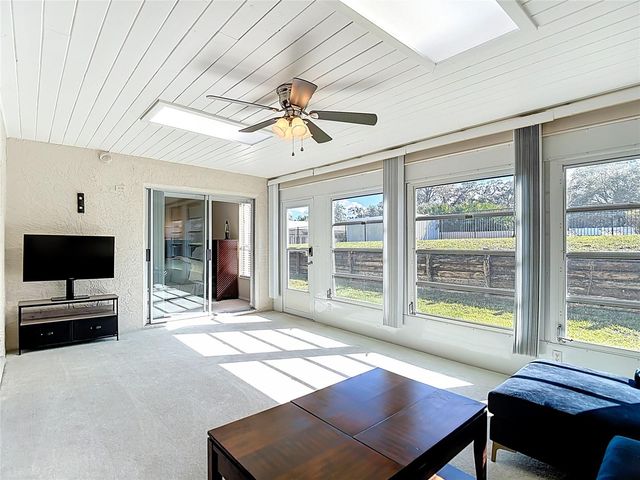 7385 CRESTWOOD DRIVE, Weeki Wachee, FL 34613