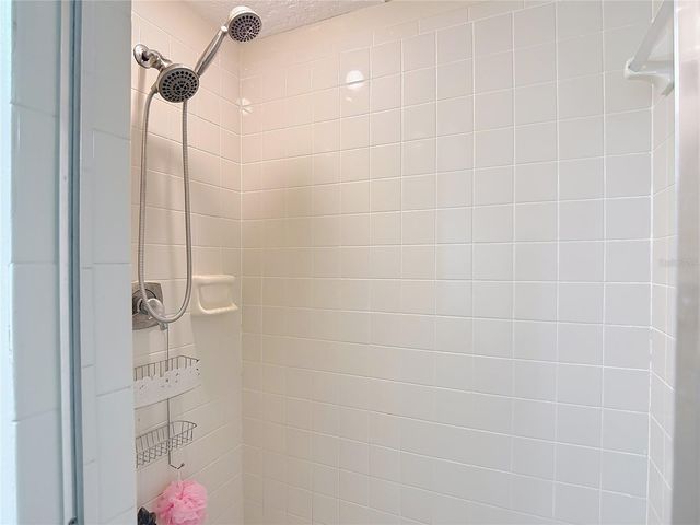 7385 CRESTWOOD DRIVE, Weeki Wachee, FL 34613