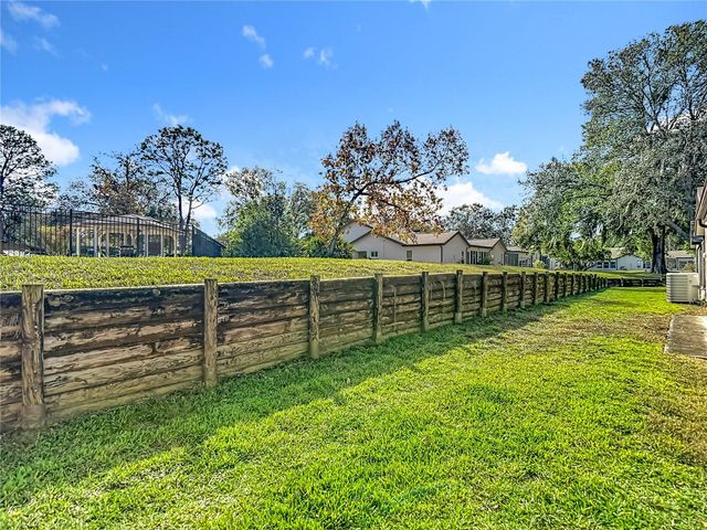7385 CRESTWOOD DRIVE, Weeki Wachee, FL 34613