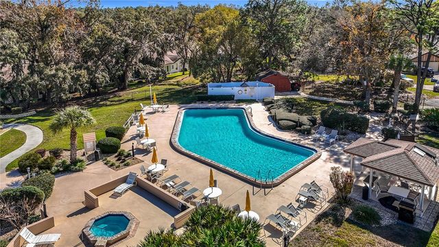 7385 CRESTWOOD DRIVE, Weeki Wachee, FL 34613