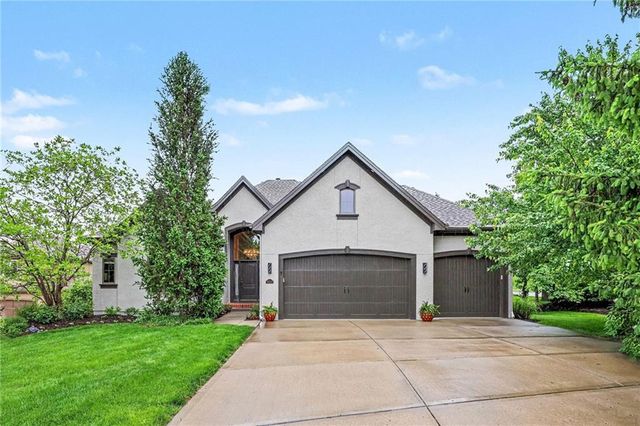 10515 N Michigan Avenue, Kansas City, MO 64155
