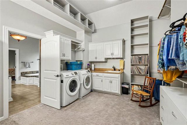 10515 N Michigan Avenue, Kansas City, MO 64155