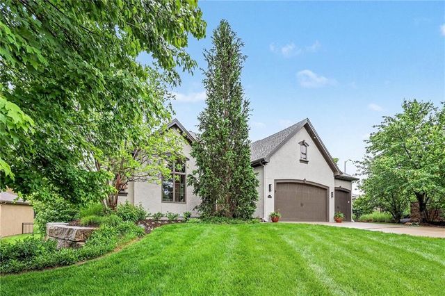 10515 N Michigan Avenue, Kansas City, MO 64155