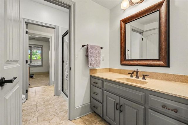 10515 N Michigan Avenue, Kansas City, MO 64155