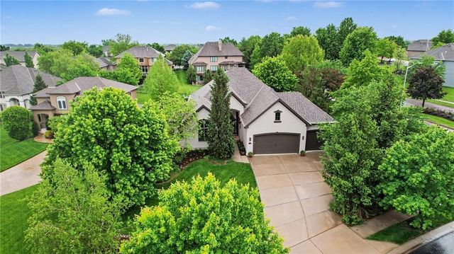 10515 N Michigan Avenue, Kansas City, MO 64155