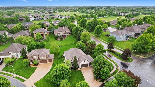 10515 N Michigan Avenue, Kansas City, MO 64155