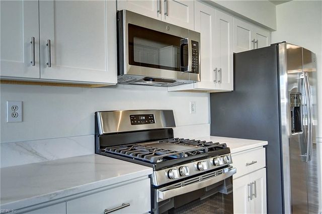 1636 Sword Dancer DR, Virginia Beach, VA 23454