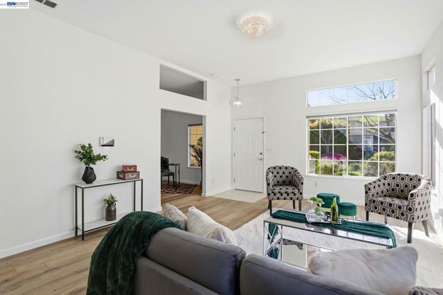 1702 Highland Cir, Fairfield, CA 94534