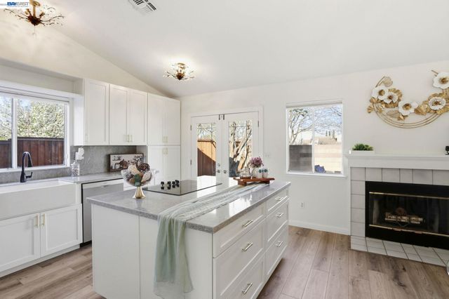 1702 Highland Cir, Fairfield, CA 94534