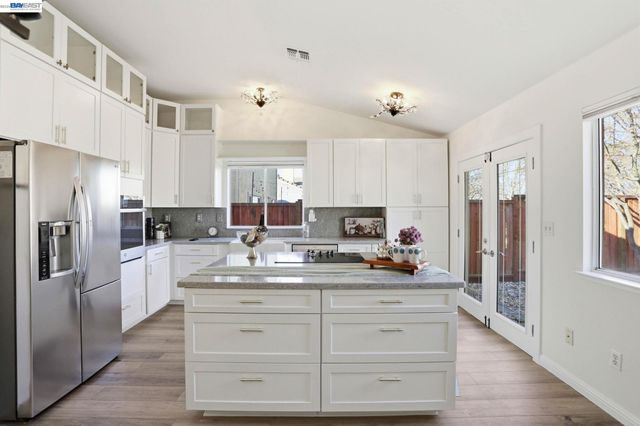 1702 Highland Cir, Fairfield, CA 94534