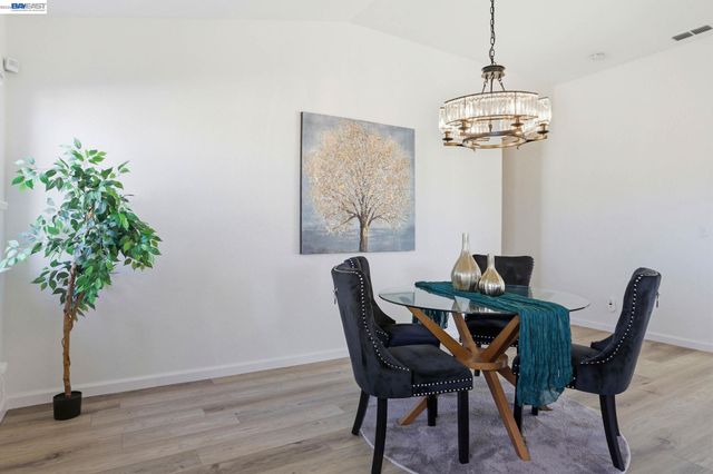 1702 Highland Cir, Fairfield, CA 94534