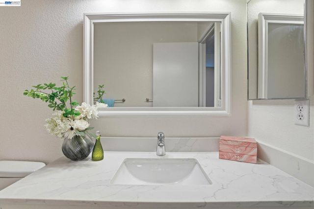 1702 Highland Cir, Fairfield, CA 94534