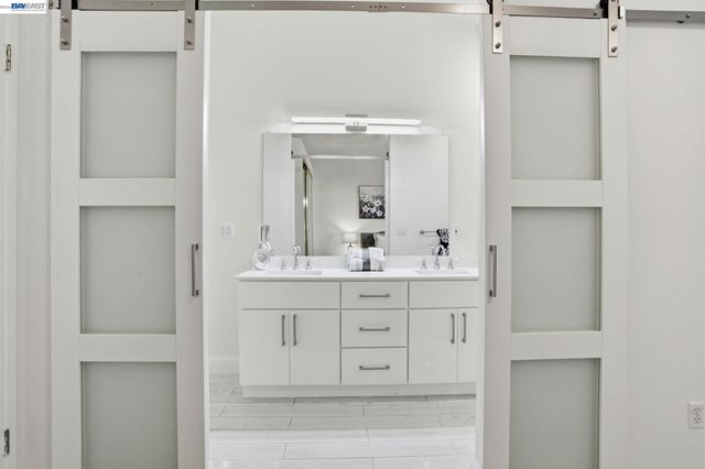 1702 Highland Cir, Fairfield, CA 94534