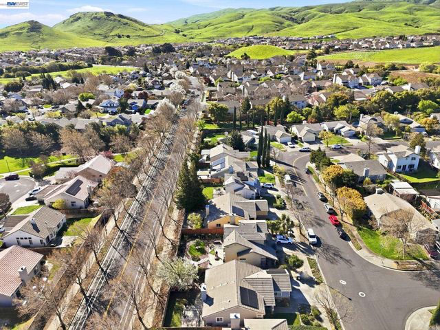 1702 Highland Cir, Fairfield, CA 94534