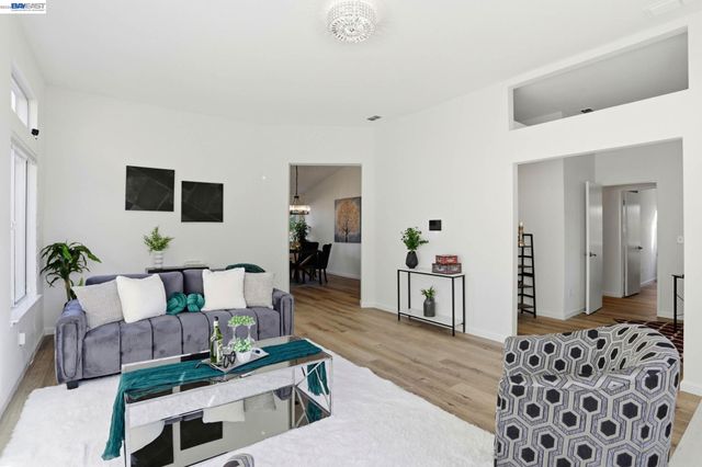 1702 Highland Cir, Fairfield, CA 94534