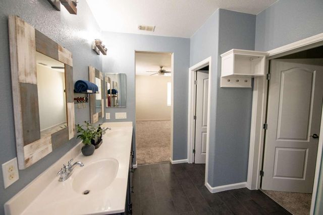 4972 Madamin Way, Sacramento, CA 95835