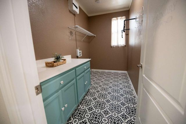 4972 Madamin Way, Sacramento, CA 95835