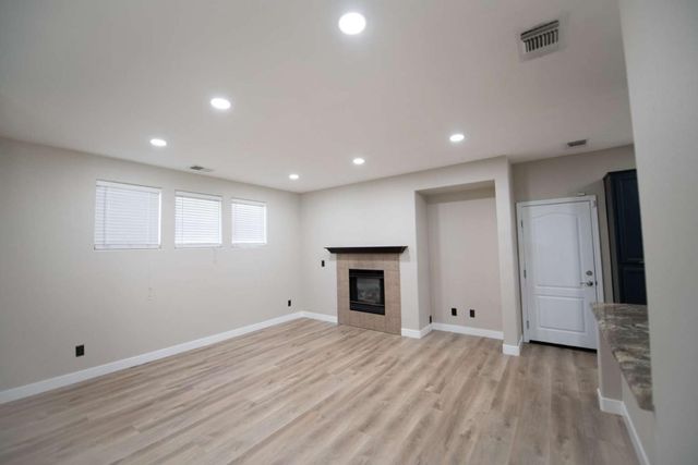 4972 Madamin Way, Sacramento, CA 95835