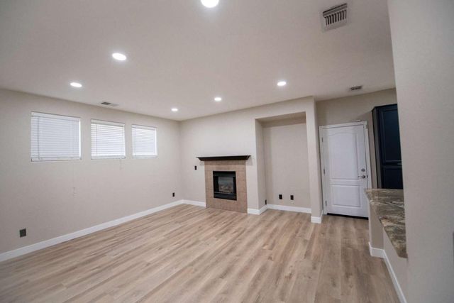 4972 Madamin Way, Sacramento, CA 95835