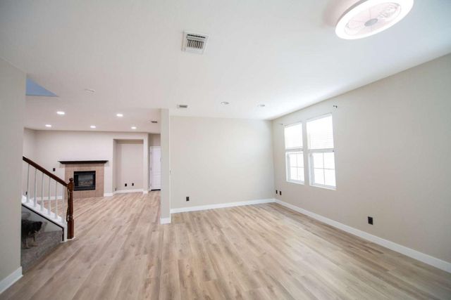 4972 Madamin Way, Sacramento, CA 95835