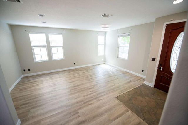 4972 Madamin Way, Sacramento, CA 95835