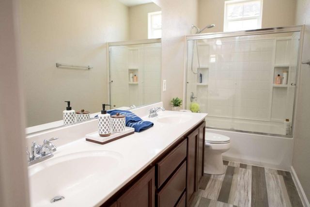 4972 Madamin Way, Sacramento, CA 95835