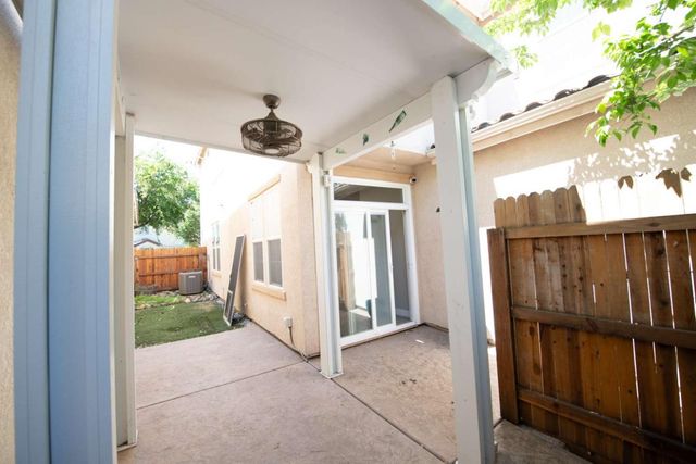 4972 Madamin Way, Sacramento, CA 95835