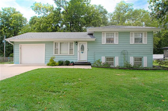 820 S Main Street, Liberty, MO 64068