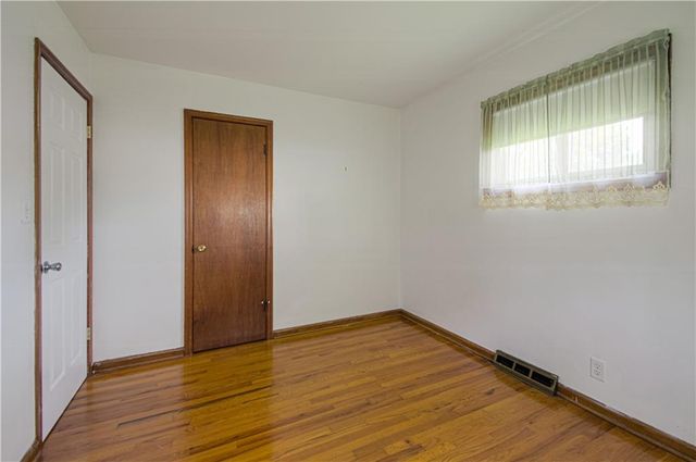 820 S Main Street, Liberty, MO 64068