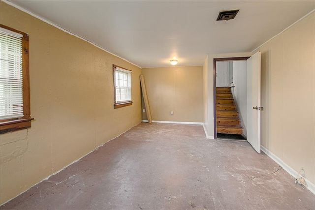 820 S Main Street, Liberty, MO 64068